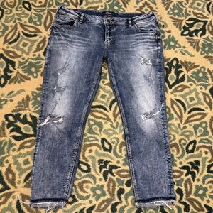 Silver Women’s plus size Kenni Ankle Crop Stretch Destructed Jeans 36 37x27